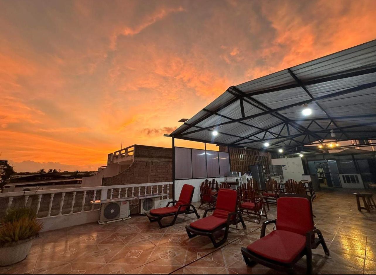 Hostal Gardner Puerto Ayora  Exterior photo