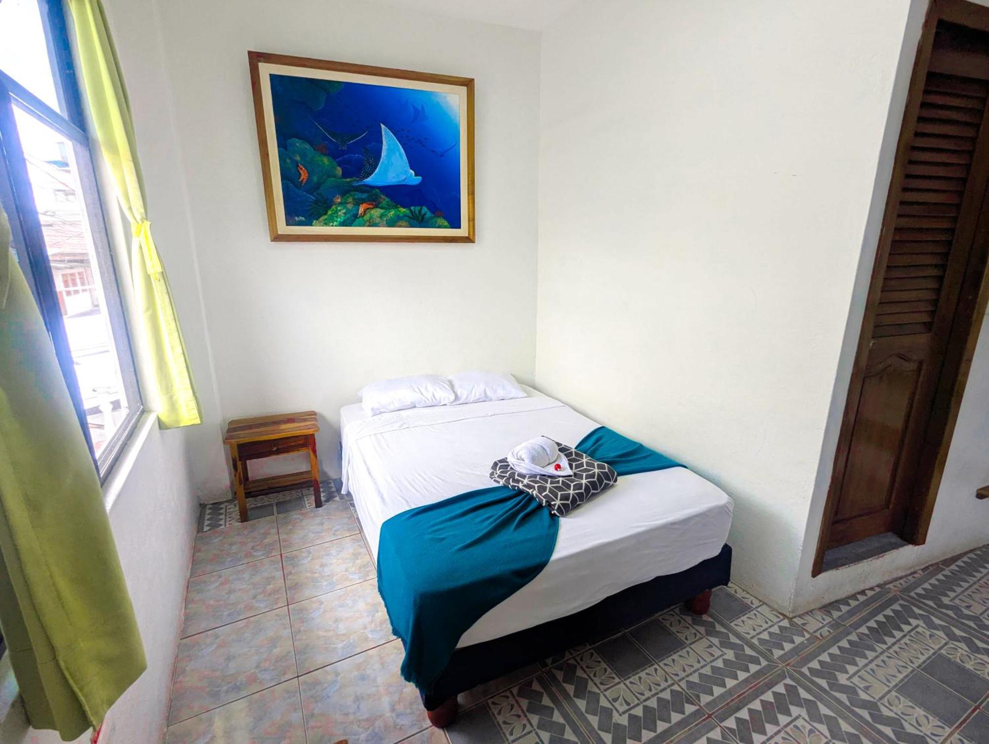 Hostal Gardner Puerto Ayora  Exterior photo